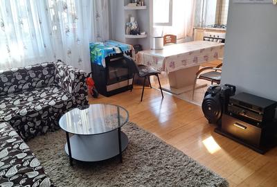 Apartament de 3 camere de vânzare - 1