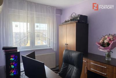 Apartament 4 camere, semidecomandat - Vlaicu, Arad - 1