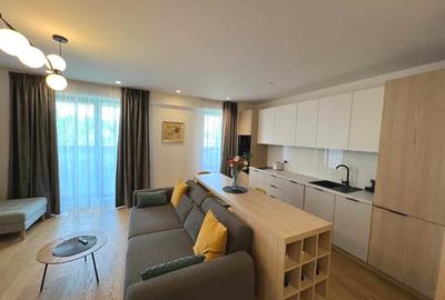 Apartament cu 3 camere semidecomandat, mobilat în Aviației