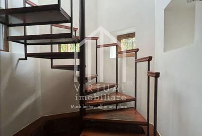 Casa formata din 2 apartamente, 2 garaje,  3 bai - zona Trei Stejari - 20