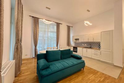 Apartament cu 3 camere decomandat, mobilat în Jiului