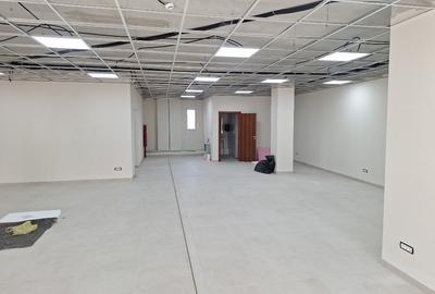 Inchiriez doua spatii comerciale , alaturate , de 173mp utili , fiecare - 4