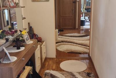 Apartament 3 camere de vanzare - Ostroveni, zona Pieței, decomandat, 71,29 mp - 6