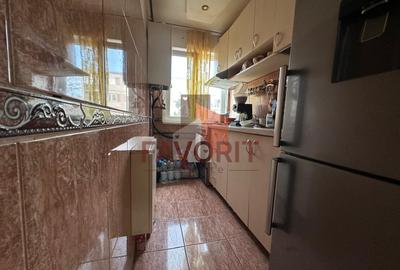 4 camere | etaj intermediar | centrala proprie | mobilat si utilat | boxa | - 4