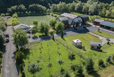 Casă individuală cu 8 camere în Glăjărie