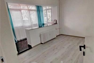 Apartament cu 2 camere semidecomandat în Podu Roș