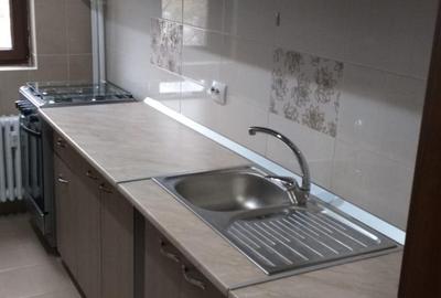 Apartament de închiriat cu balcon și lift, 2 camere - 10