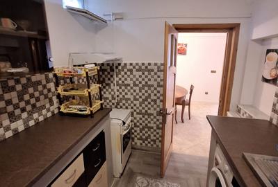 Zona Trocadero , imobil 90 mp., IDEAL BIROURI, curte - 9