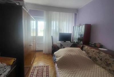 Apartament 3 Camere, Decomandat, zona Piata Moldovei - 2
