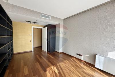 De inchiriat | Apartament 4 camere | Terasa 55 mp | Primaverii - 15