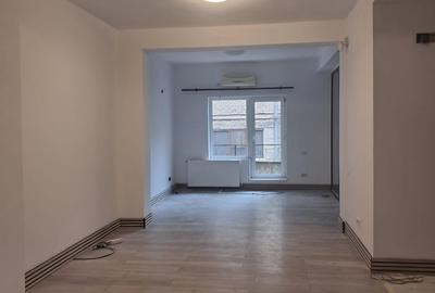 Casă individuală cu 12 camere în P-ța Muncii