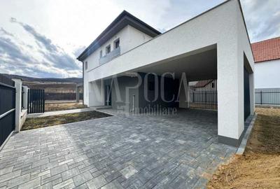 Casă cu 5 camere în Chinteni