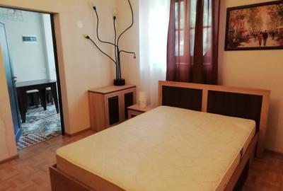 Casă cu 6 camere în Centrul Civic