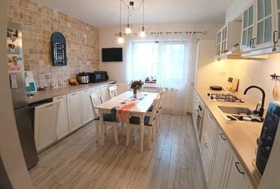 Vila tip duplex in localitatea Ovidiu, aproape de lac, an 2017 - 3