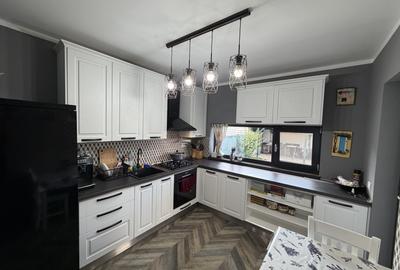 Casă Exclusivistă | 188 MP | 4 Camere | Teren 414 mp | Zona LIDL - Cetate - 1