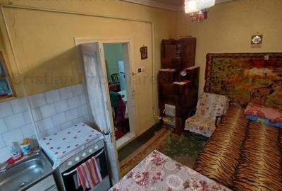 Casa din caramida, teren 180 mp, deschidere dubla, zona Piata Saraca - 5