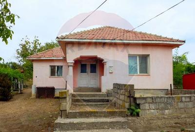 Casă individuală cu 3 camere în Călărași