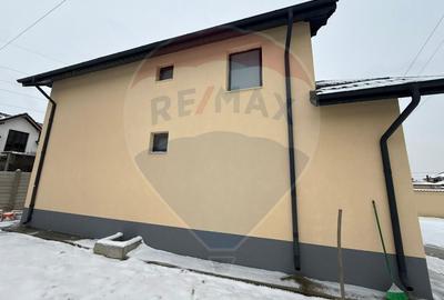 Casă / Vilă cu 4 camere de vânzare în zona Lascar Catargiu - 13