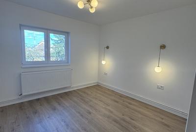 Apartament 3 camere - Strand - 64 mp utili - etaj 1 - 4
