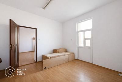 Casă individuală cu 2 apartamente de vânzare, lângă Hotel Ambasador – Dâmbovița, - 2