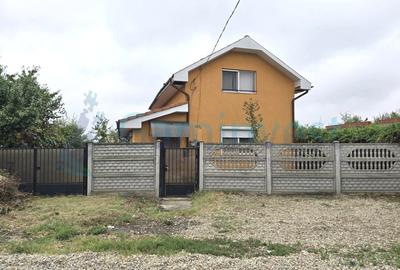 Casă individuală cu 3 camere în Leș