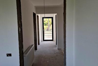 Casă / vilă Mărăcineni / Argeș , finisaje moderne ! - 15