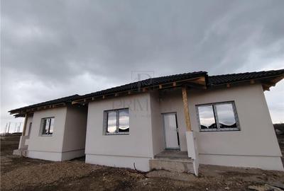 Duplex cu 3 camere în Moșnița Nouă