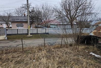 Casă / Vilă cu 12 camere, teren intravilan de 2869mp în Siminicea, SV - 35