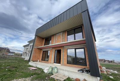 CASA LA ROȘU 220 MP | ZONA RETRASA CU VEDERE PANORAMICA| MARGINEA - 1