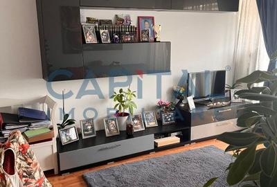 Apartament  cu 3 camere de vanzare, Constanta