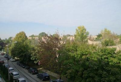 Apartament cu 3 camere decomandat, mobilat în Herăstrău