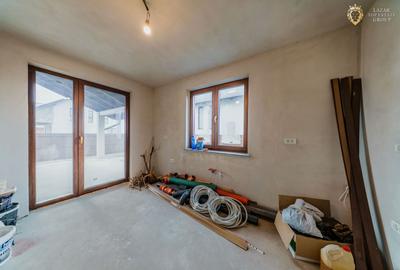 Vilă noua P+M in Sanleani - 23