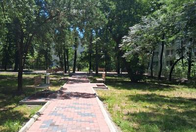 Parc, pol. Titan, str. Prisaca Dornei. et 7/10, particular, metrou - 10