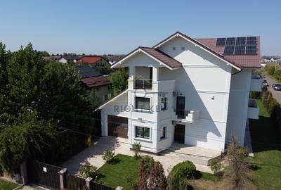 Casă individuală cu 6 camere în Domnești