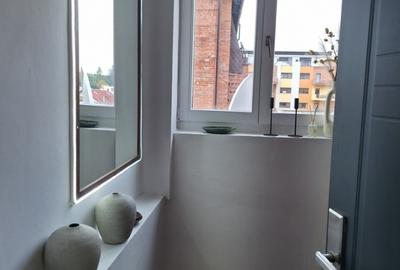 Apartament cu 3 camere semidecomandat în Central