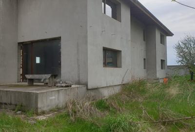 Vila  dublă  Otopeni - Lidl 23 August, - 2