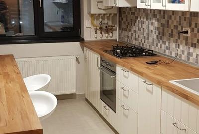 Apartament cu 2 camere decomandat, mobilat în Politehnica