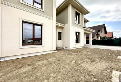 Duplex cu 5 camere în Dumbrăvița