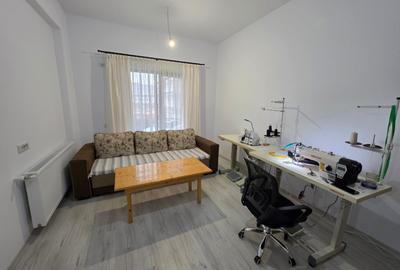 Dobroesti, chiar pe strada Persicului, parter, bloc 2023, centrala, parcare - 1