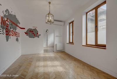 In Cartierul Evreiesc, casa 3 camere pivnita si mansarda open space. - 7