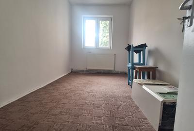 Vanzare apartament 3 camere, confort 2