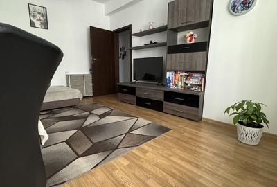Apartament cu 2 camere decomandat în Păcii