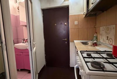 Vanzare Garsoniera, in Galati, Aurel Vlaicu, etaj 2, mobilata - 7