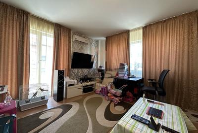 Apartament cu 2 camere semidecomandat, mobilat în Bună Ziua