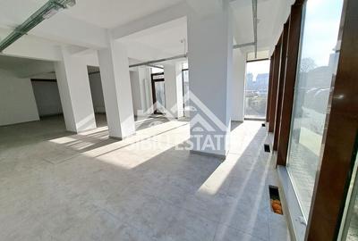 Spatiu comercial vitrine, vad stradal - 10