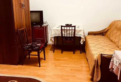 Apartament cu 2 camere semidecomandat, mobilat în Apărătorii Patriei