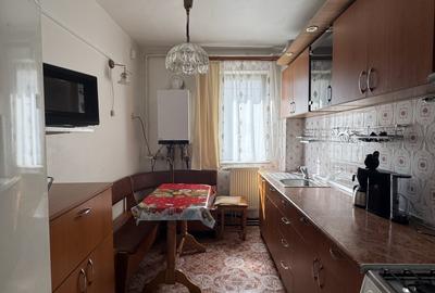 Apartament 3 camere - de inchiriat - Vasile Aaron - balcon inchis - 5