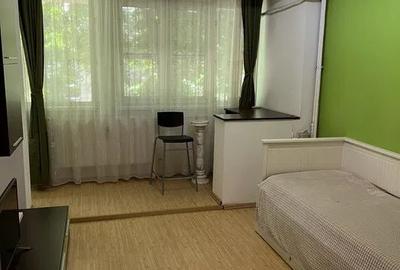 Apartament cu 2 camere decomandat, mobilat în Titan