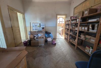 Judetul Prahova, in Poienarii Burchii, conac neoromanesc si teren 2.800 mp - 25
