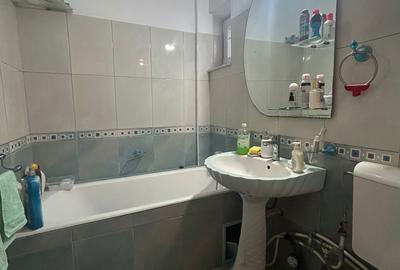 Apartament 3 camere -Zona Sud  - etaj 4/4 - 68 mp - 9